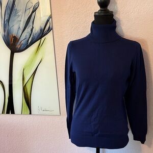 turtleneck shirt size small